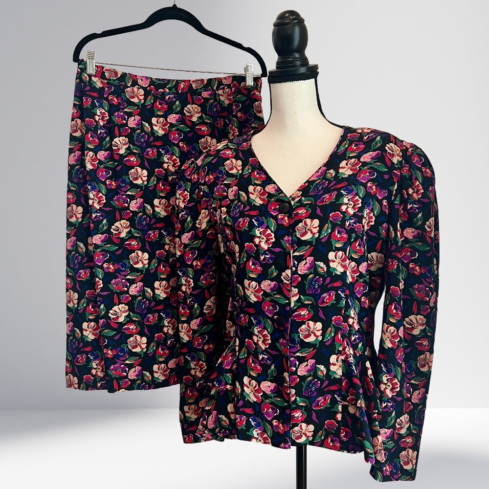 Vintage 90sNipon Boutique 2 piece navy floral blouse skirt set 100% silk sz 14